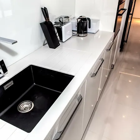 Marina View Luxury Old Town Apartment Gdansk