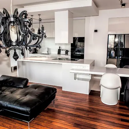 Marina View Luxury Old Town Апартаменты *